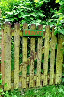 Garden gate with a sign privat