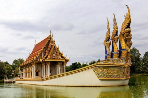 Wat Sa Suk Prasan temple ship in Wat Ban Na Muang