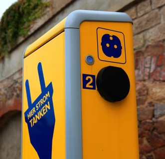 Charging station for electric cars