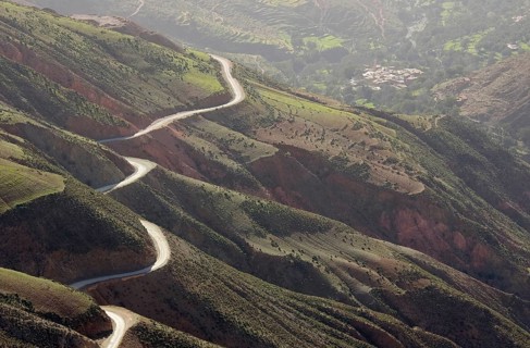 The Tizi-n-Test mountain pass cuts right through the High Atlas mountains being the most direct route from Marrakesh to Taroudant