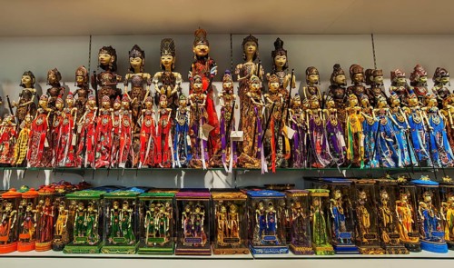 Indonesian rod puppets as souvenirs