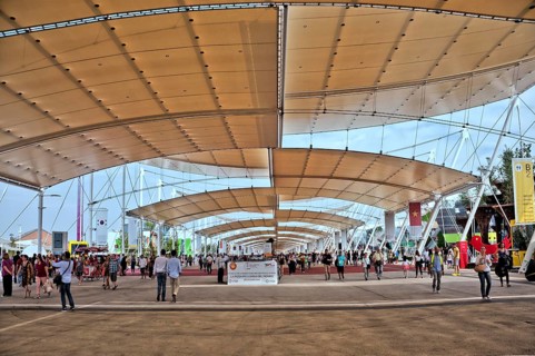 Start of the 1.5km roofed main street of the Expo 2015