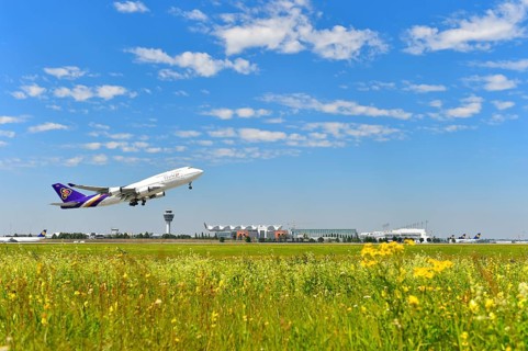 Aircraft takeoff