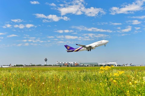 Aircraft takeoff