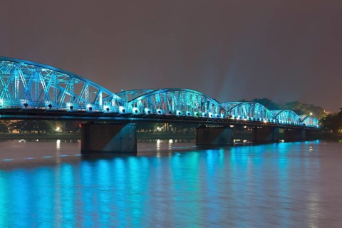 Trang Tien Bridge