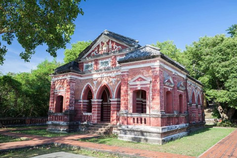 Sala Phra Wiharn Daeng