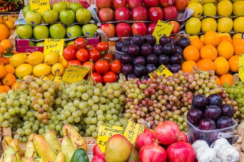 Fruit on a sales booth