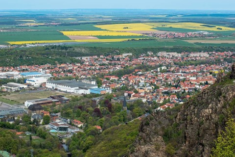 View from the Hexentanzplatz onto the town of Thale and the Harz mountains