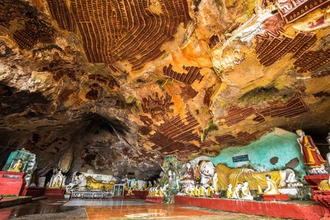Seated and Reclining Buddha statues