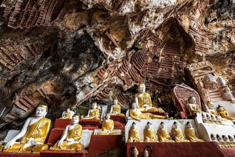 Seated Buddha statues