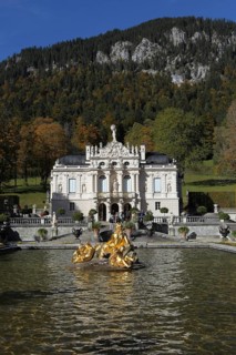 Linderhof Palace in autumn