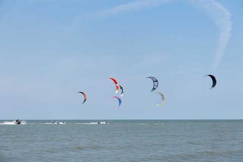 Kitesurfers