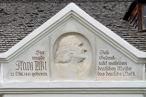 Franz Liszt relief above the entrance to the Liszt Museum