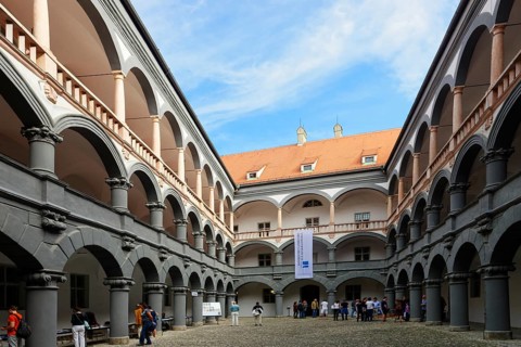 Arcade court Alte Munze