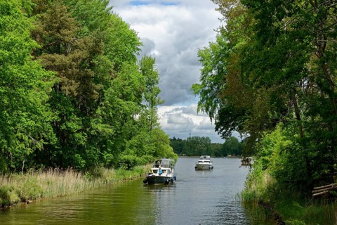 Houseboats in the Repent canal