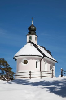 Maria-Konigin Chapel in the snow