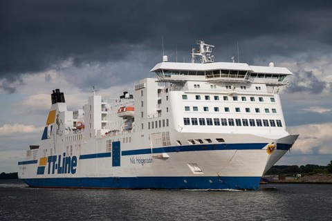 Dark clouds above the Nils Holgersson ferry