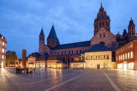 Mainz Cathedral and Heunensaule