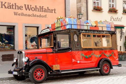 Specialized shop for Christmas items