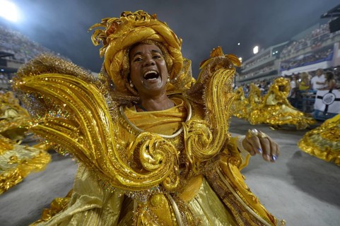 Dancer dressed as Baiana
