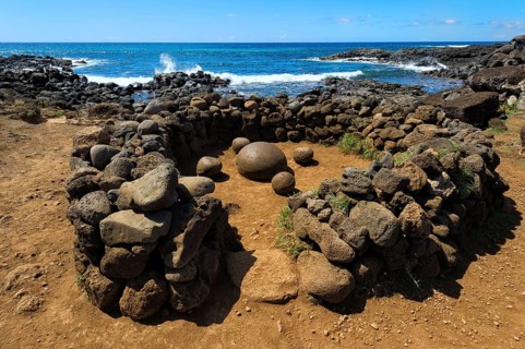 Te Pito Kura Henua stone
