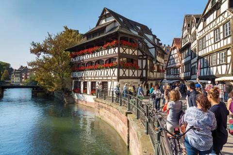 Quai des Moulins and River Ill