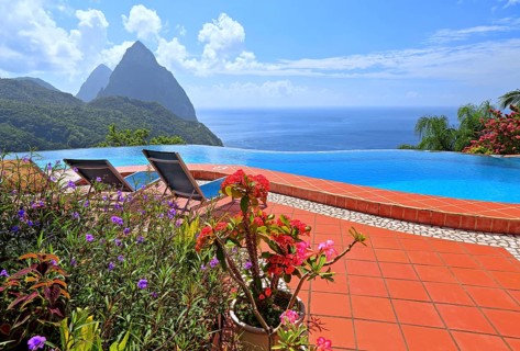 Terrace with swimming pool of the La Haut Resort with views of the two Pitons