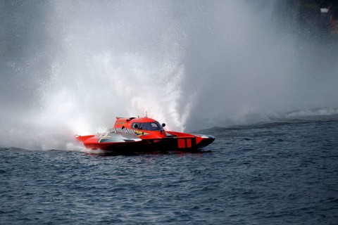 Hydroplane racing on the Saint Lawrence River