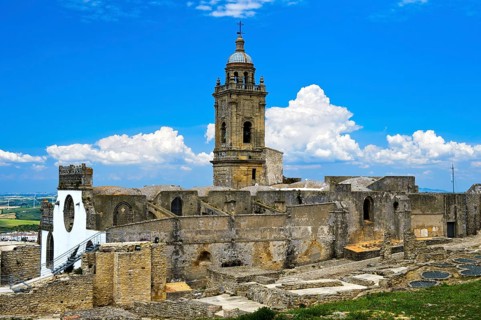 Santa Maria la Mayor la Coronada church