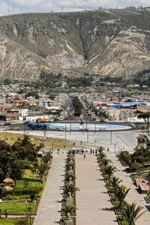 Equator square and Avenue Equinoccial