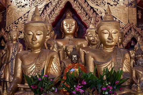 Bronze Buddha statues at Wat Jong Kham