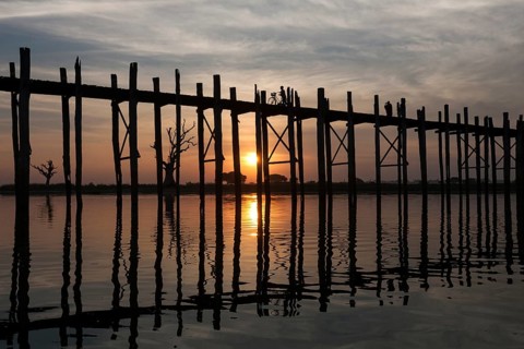 People walking on the U Bein Bridge