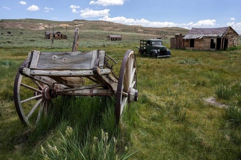 Old wooden cart