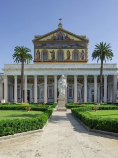 Statue of St Paul