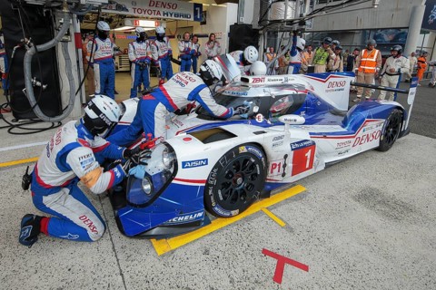 Pitstop of Toyota TS 040