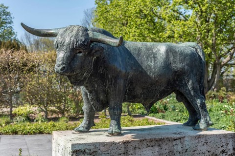 Bronze sculpture