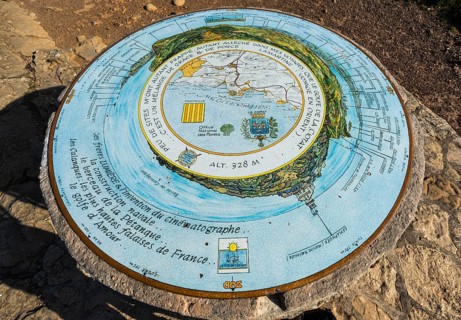 Compass-style orientation sign at the viewpoint Le Semaphore, La Ciotat