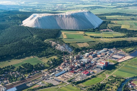 Wintershall potash plant with salt mountain