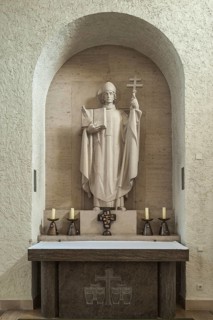 Side altar