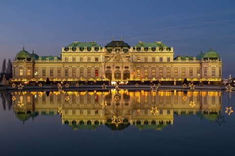Christmas lights with Christmas Market in front of Belvedere Palace