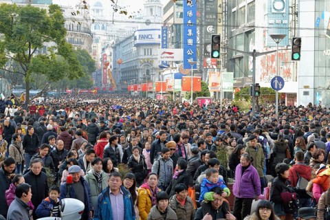 Crowd in the Lu Nanjing Road