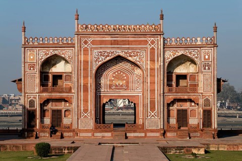 Gateway building