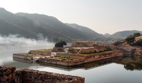 Kesar Kyari Bagh palace gardens in the lake