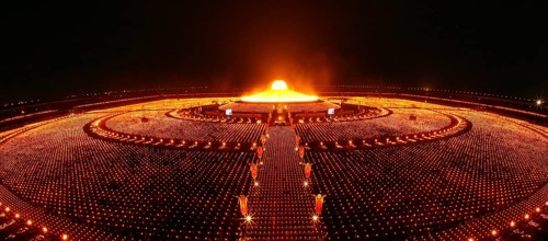 Meditation on Magha Puja Day at the Buddhist temple Wat Phra Dhammakaya