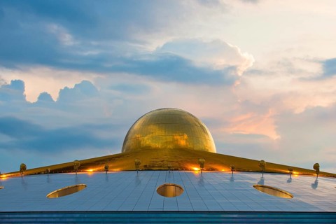 Phra Mongkol Thepmuni Memorial Hall