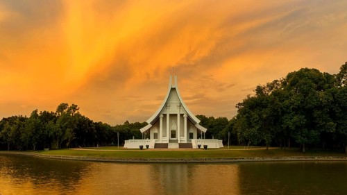Uposatha at Wat Phra Dhammakaya temple at dawn