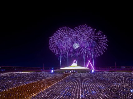 Fireworks at the Wat Phra Dhammakaya temple