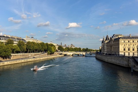 View from Pont Neuf across the Seine towards the Conciergerie