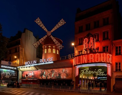 Moulin Rouge at night