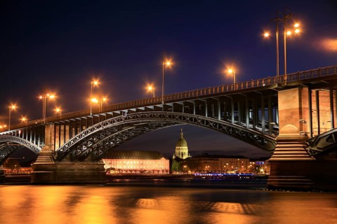 Theodor Heuss Bridge connecting the Hessian Mainz-Kastel with the Palatinate Mainz